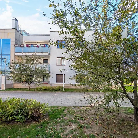 Апартаменты Rymarska Spacious By Bookinghost *