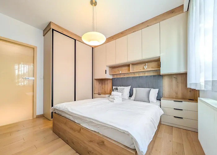 Apartamento Rymarska Spacious By Bookinghost